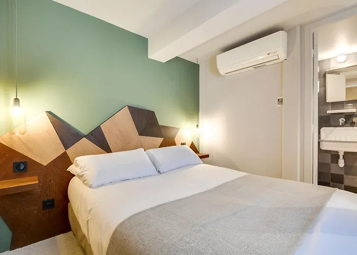 Wit Hotel 3*