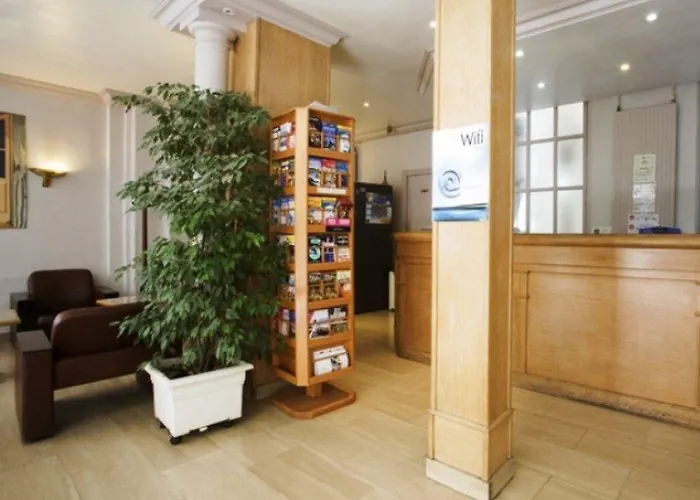 Wit Hotel 3*